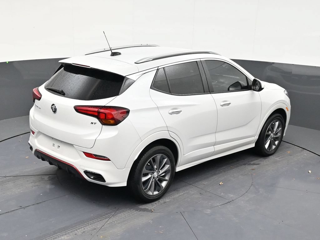 Used 2022 Buick Encore GX Select w/ Sport Touring Package FWD image 17