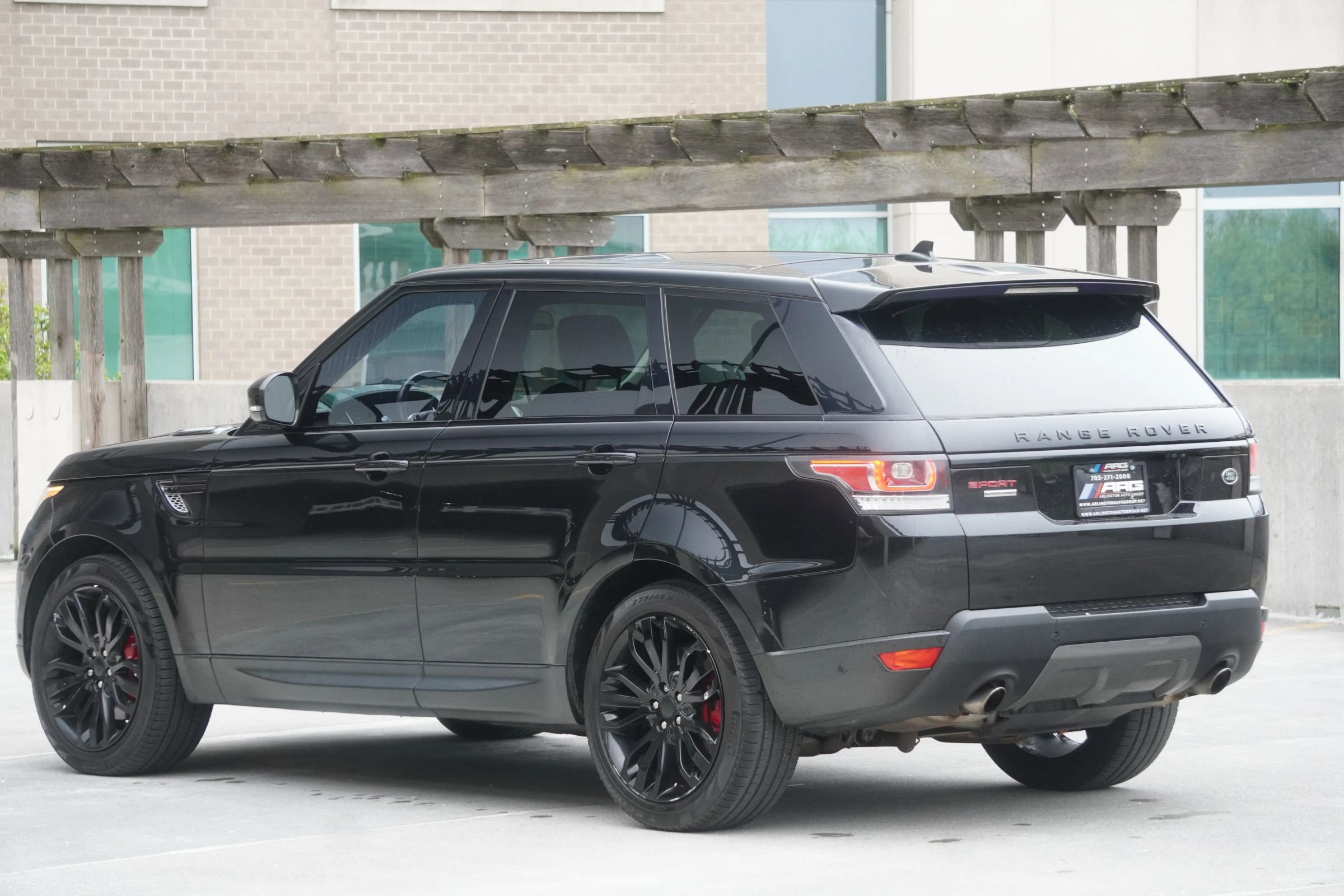 Used 2016 Land Rover Range Rover Sport Supercharged AWD/4WD image 16