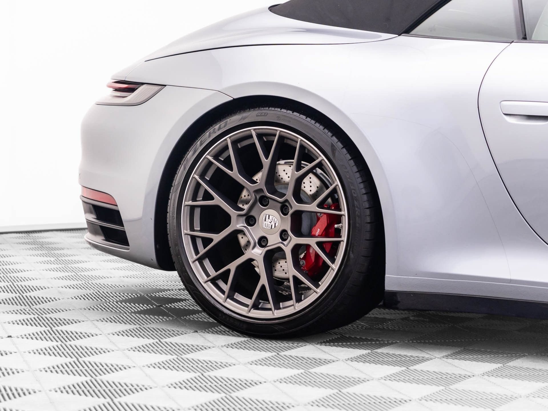 Used 2020 Porsche 911 Carrera 4S AWD/4WD image 33