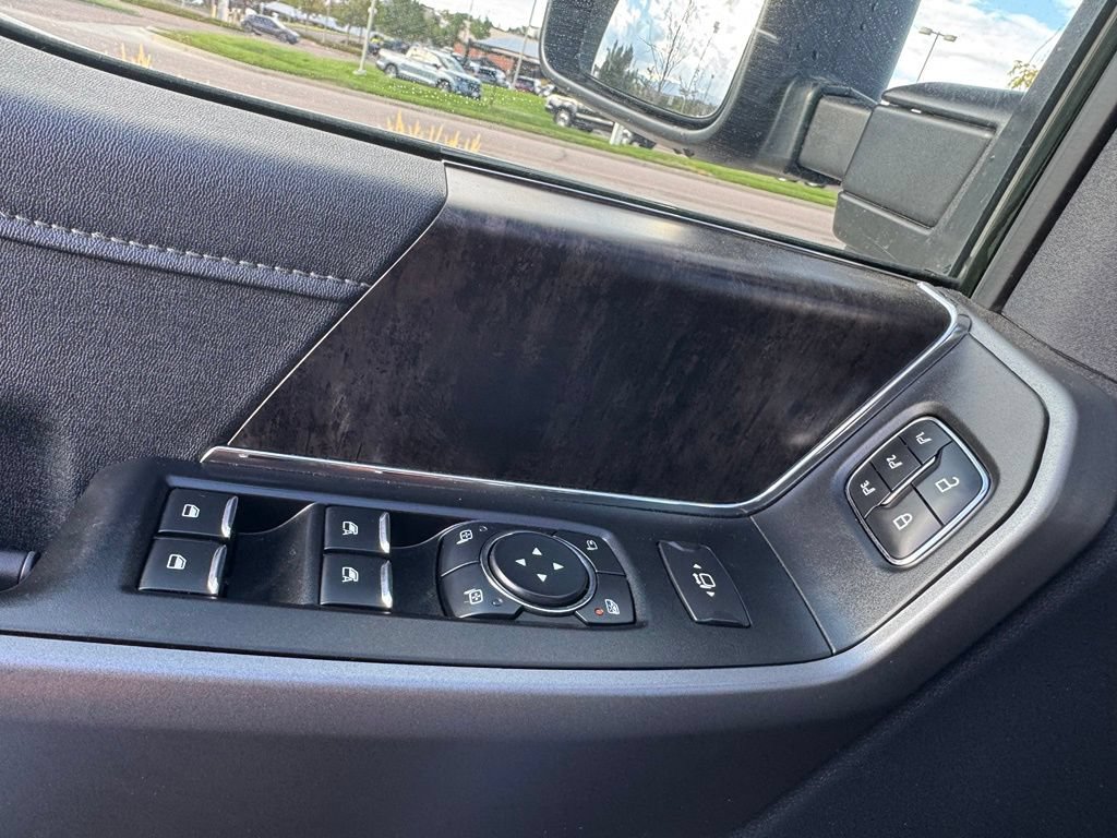 Used 2025 Ford F350 Lariat AWD/4WD image 26