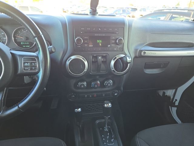 Used 2018 Jeep Wrangler Rubicon w/ Power Convenience Group image 23