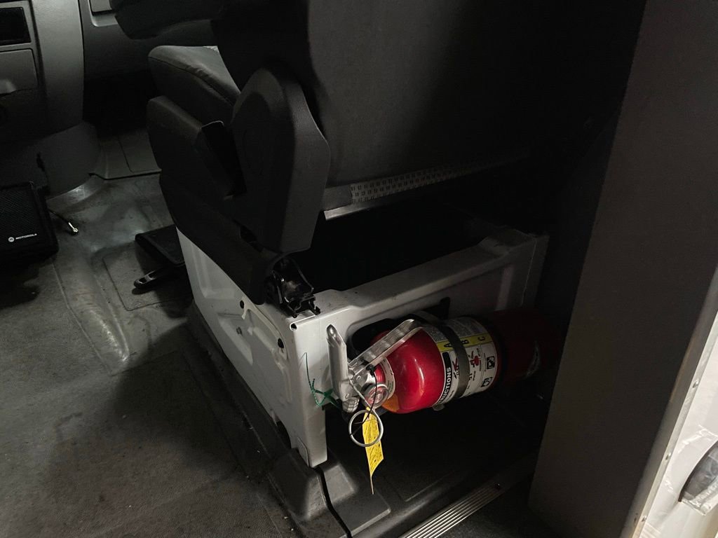 Used 2008 Dodge Sprinter 3500 w/ Window Group Iv Fixed Glass image 23