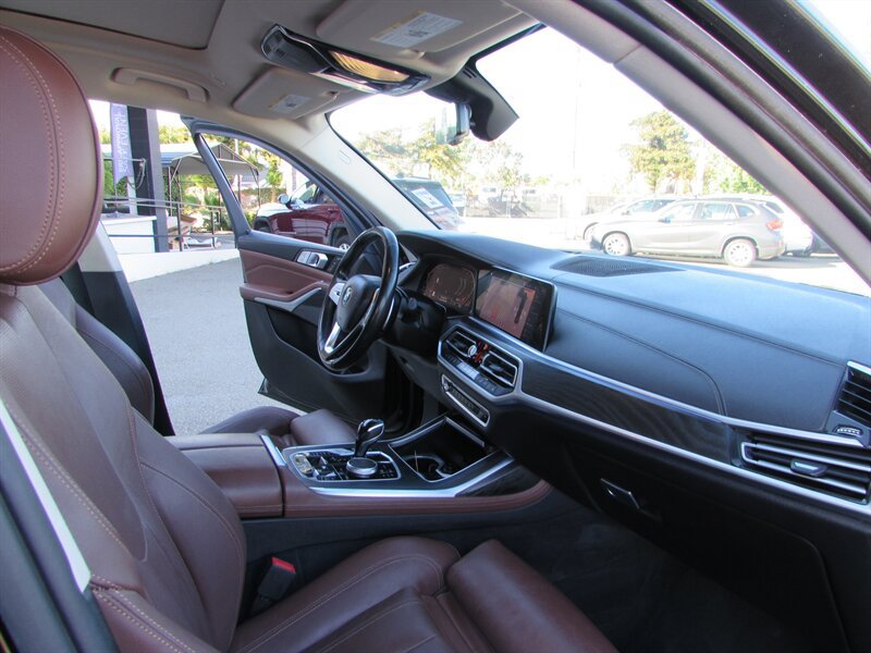 Used 2019 BMW X7 xDrive40i w/ Premium Package AWD/4WD image 27