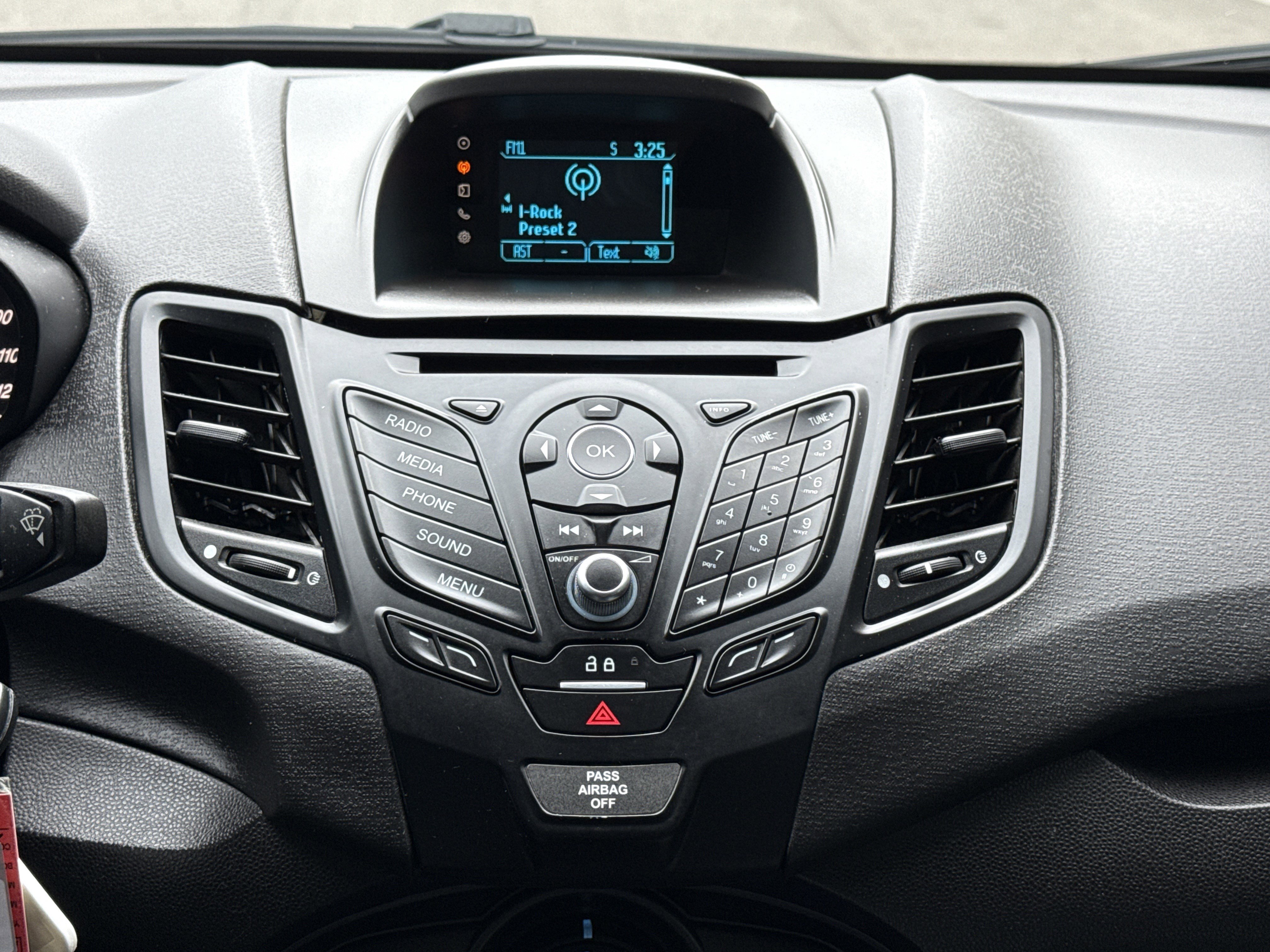 Used 2016 Ford Fiesta S image 13