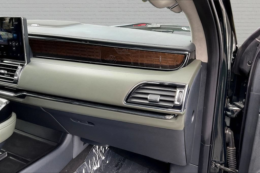 Used 2022 Lincoln Navigator Black Label AWD/4WD image 26