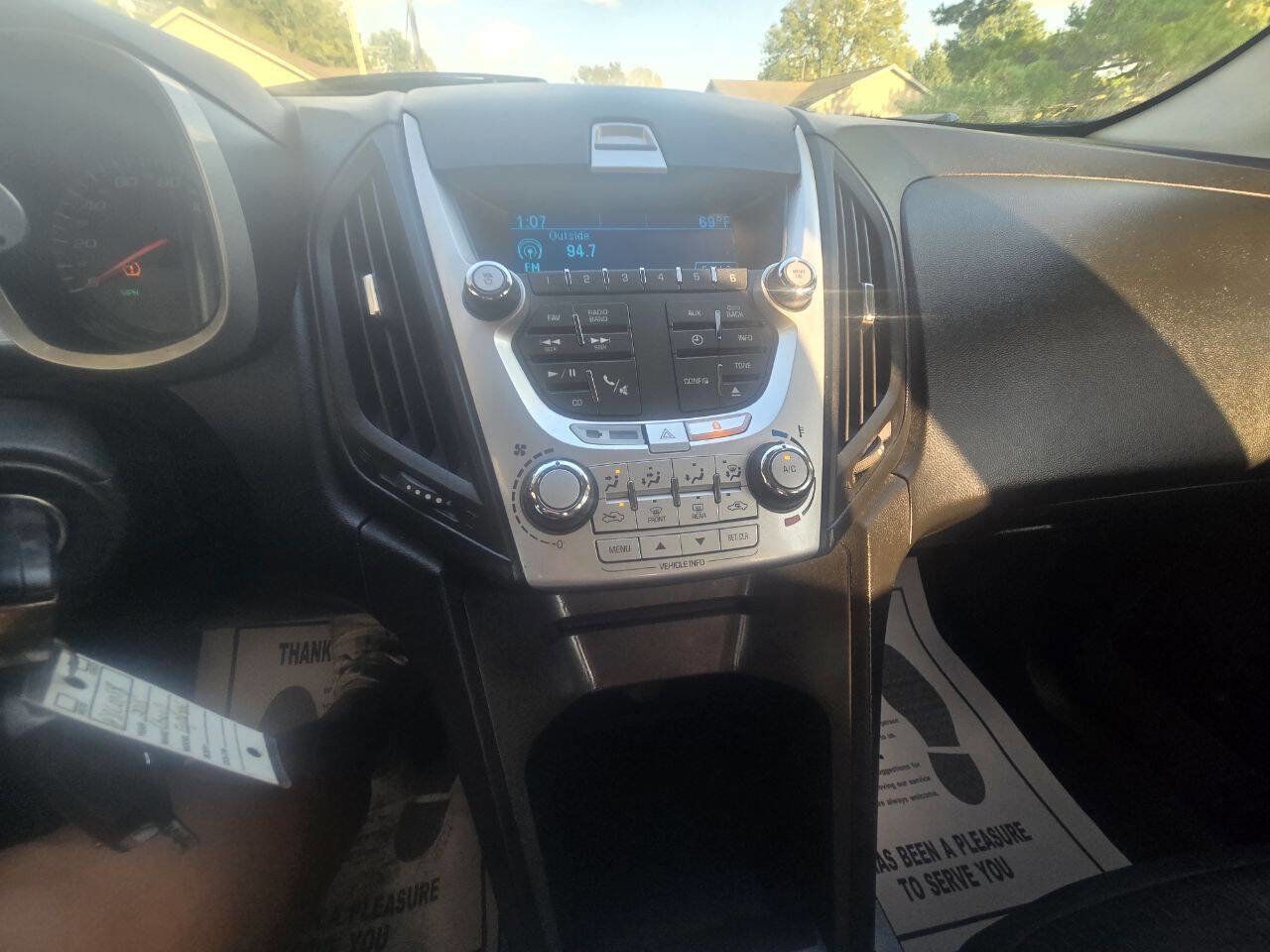 Used 2015 Chevrolet Equinox LS image 14