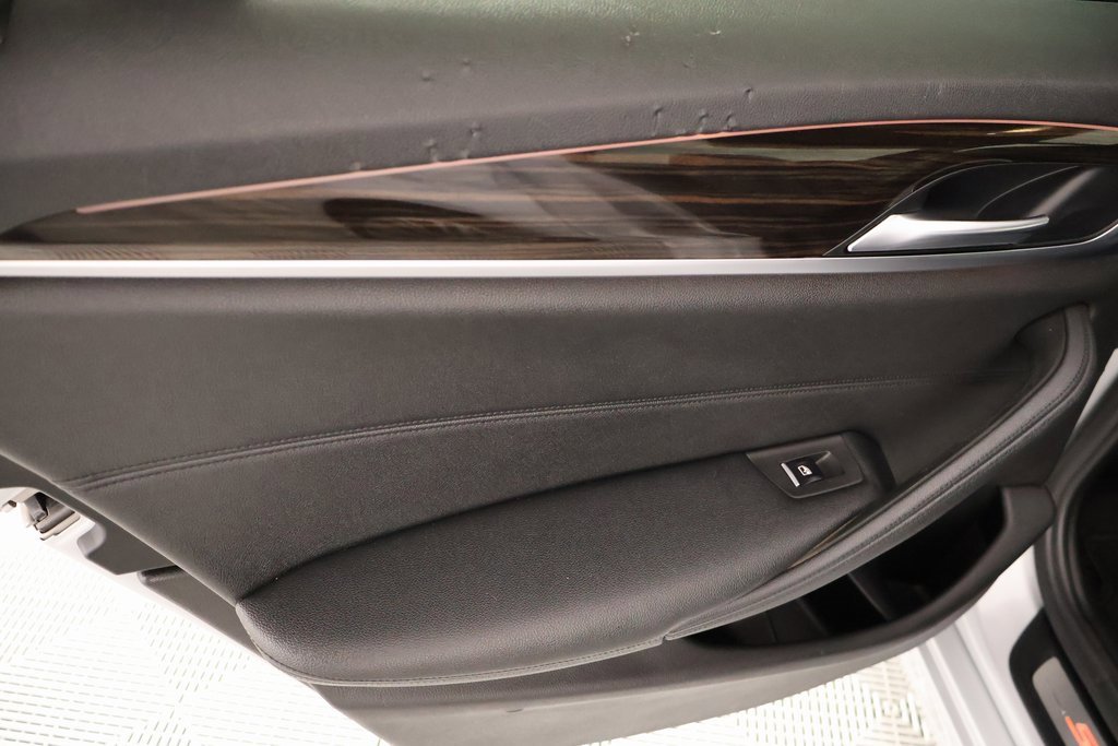 Used 2019 BMW 530i w/ Premium Package image 19