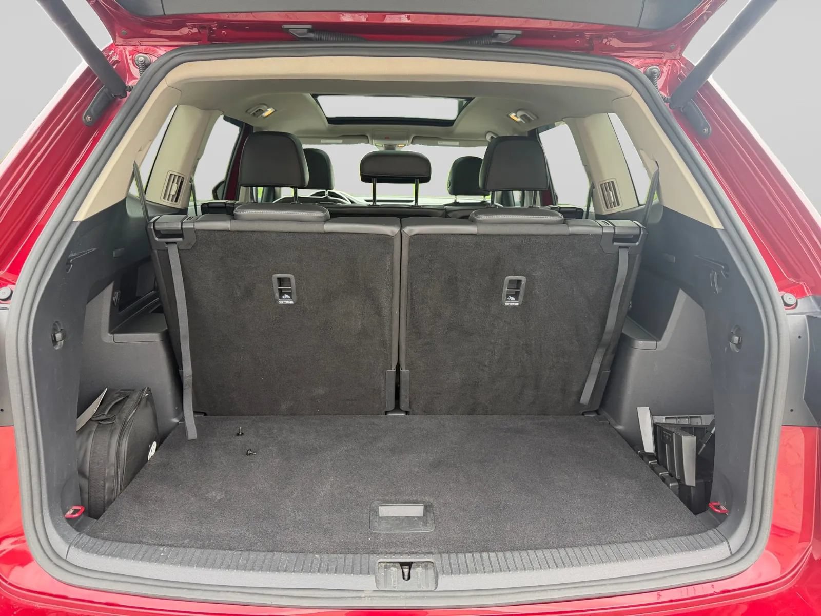 Used 2019 Volkswagen Atlas SEL R-Line AWD/4WD image 27
