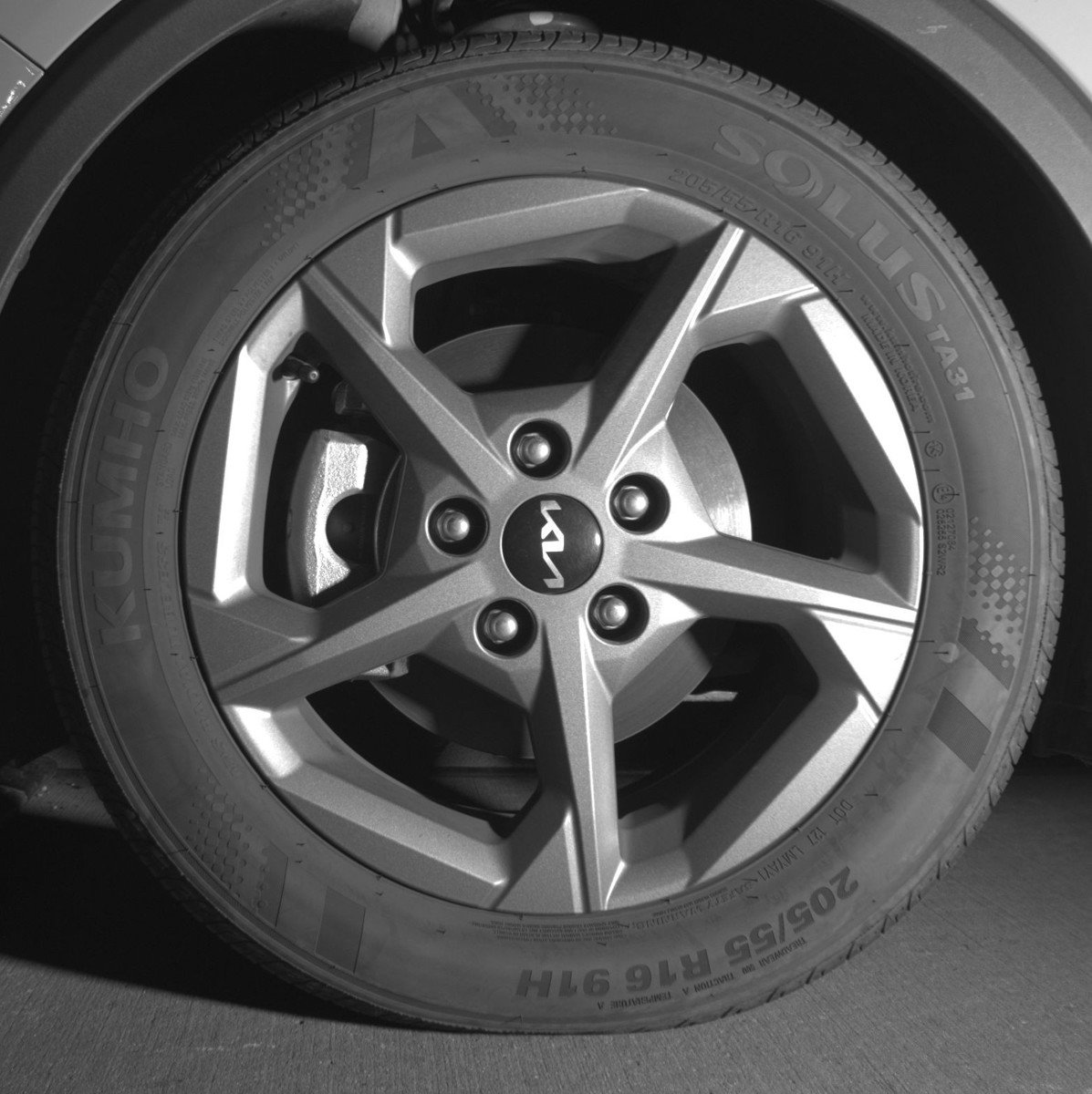 Used 2025 Kia K4 LXS image 12