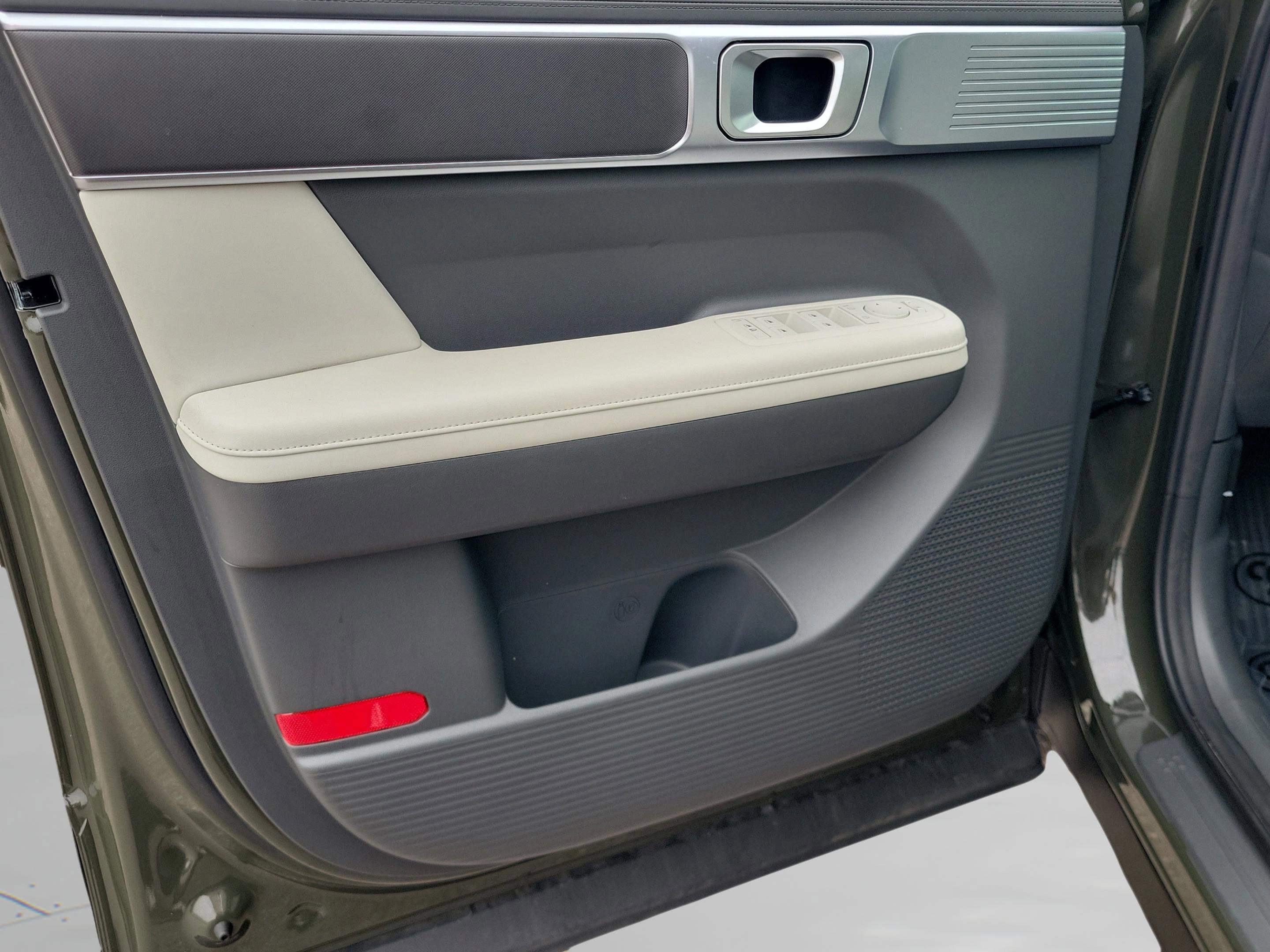 Certified 2025 Hyundai Santa Fe SEL image 19