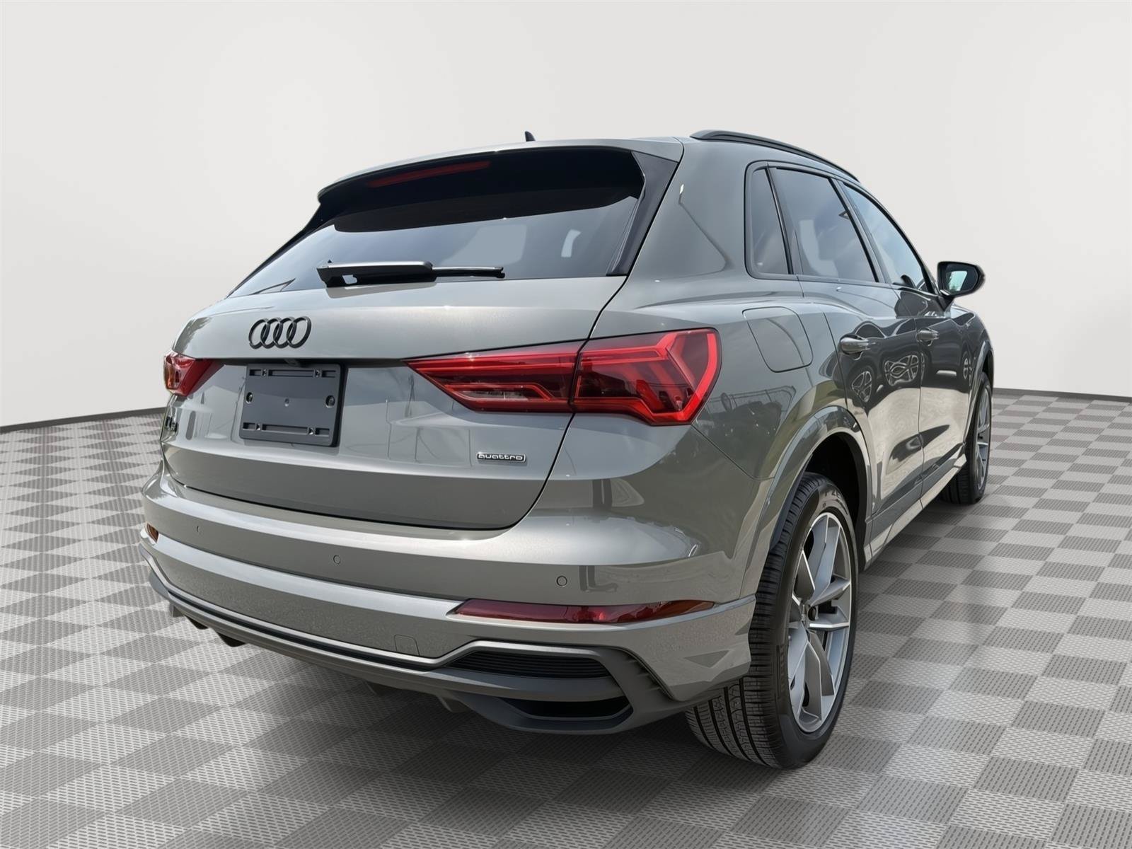 Certified 2025 Audi Q3 2.0T Premium AWD/4WD image 5