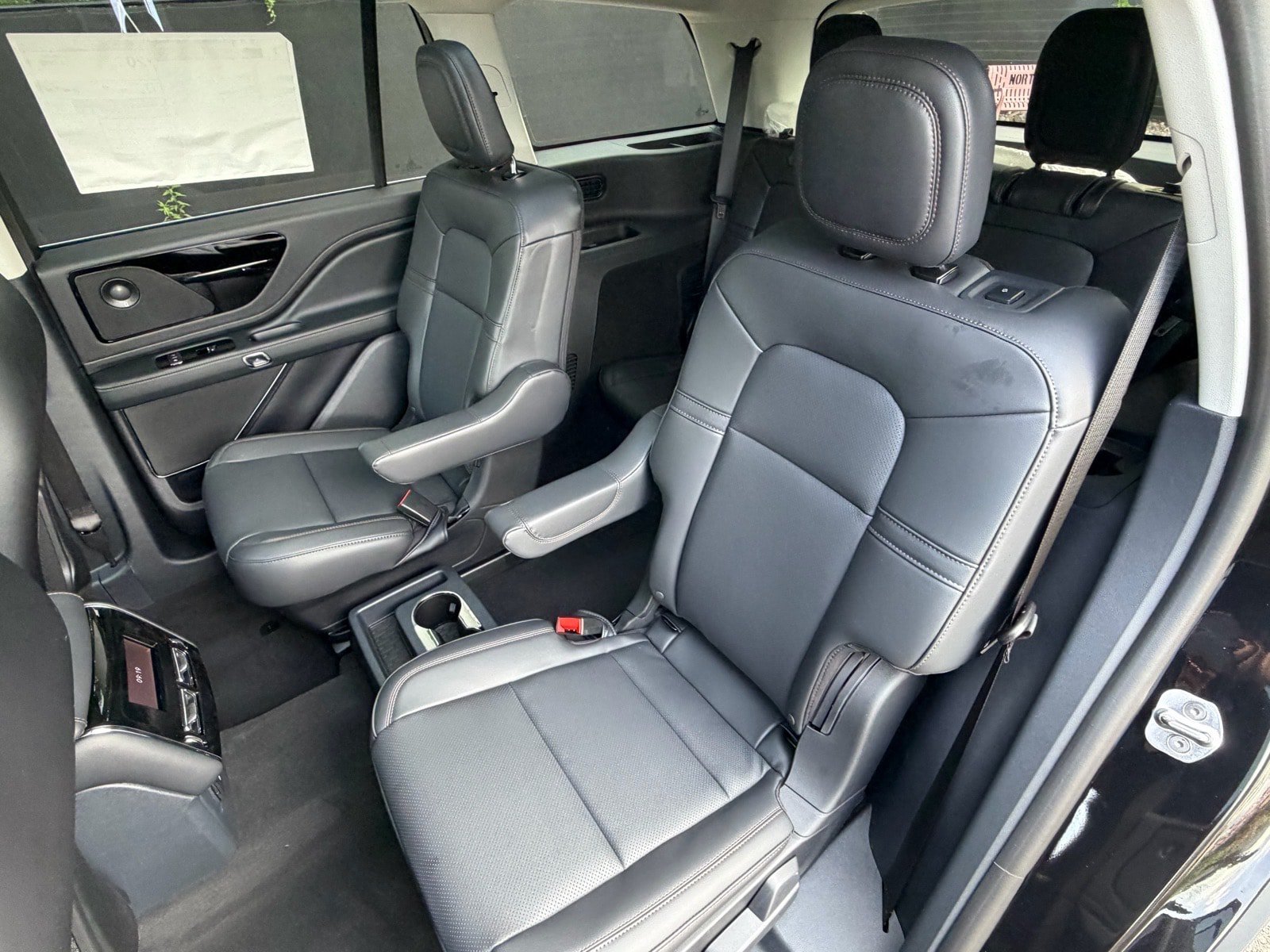 New 2026 Lincoln Aviator AWD image 23