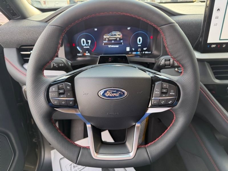New 2026 Ford Explorer ST-Line w/ ST-Line Street Pack image 13