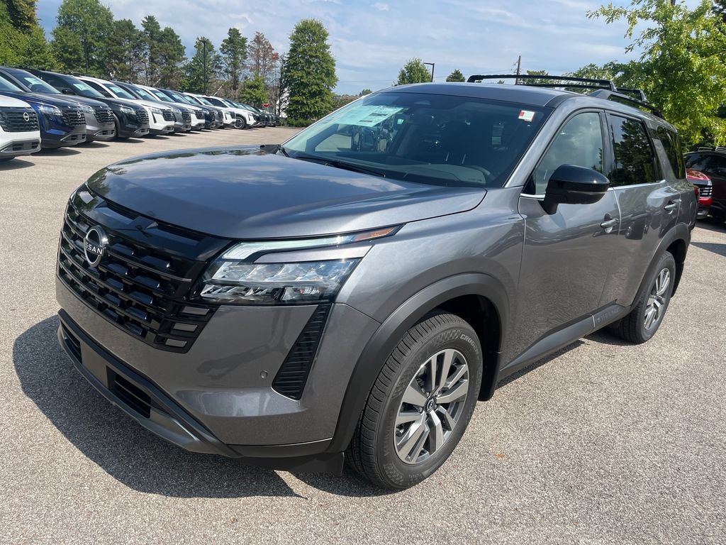 New 2026 Nissan Pathfinder SL FWD image 3