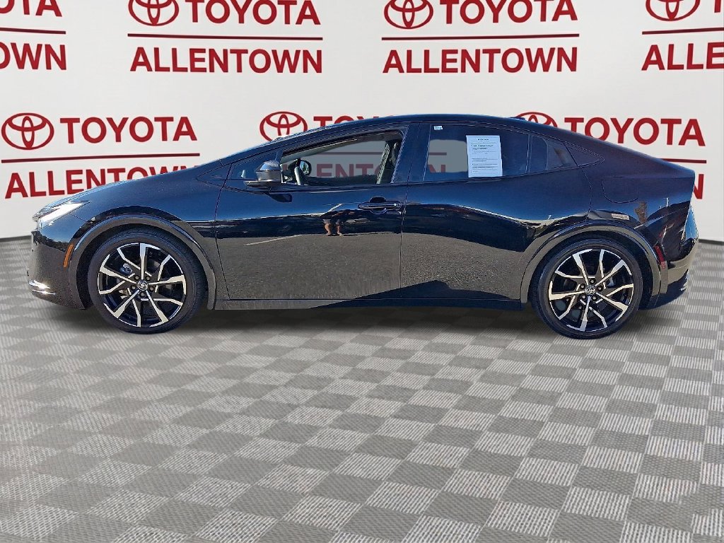 Used 2024 Toyota Prius Prime FWD image 4