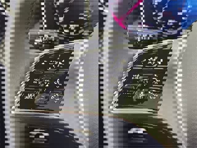 Certified 2025 Mercedes-Benz GLC 300 4MATIC image 25