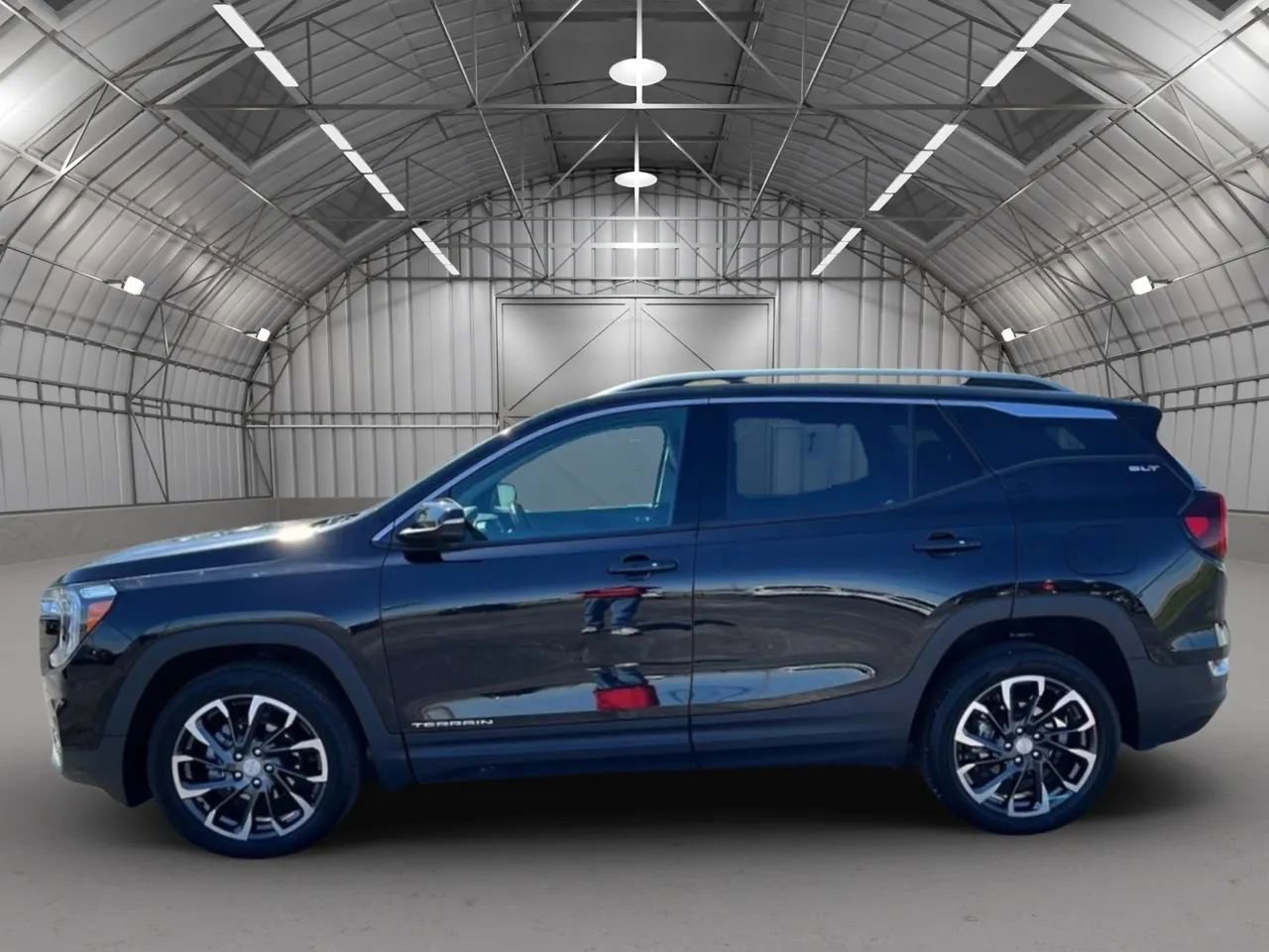 Used 2022 GMC Terrain SLT w/ Tech Package image 4