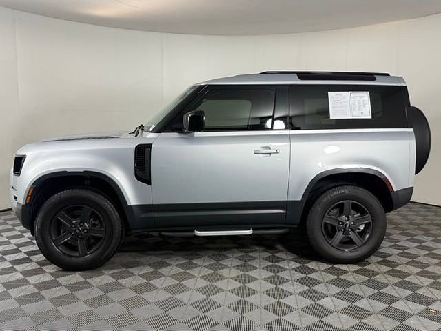 Certified 2023 Land Rover Defender 90 S image 3