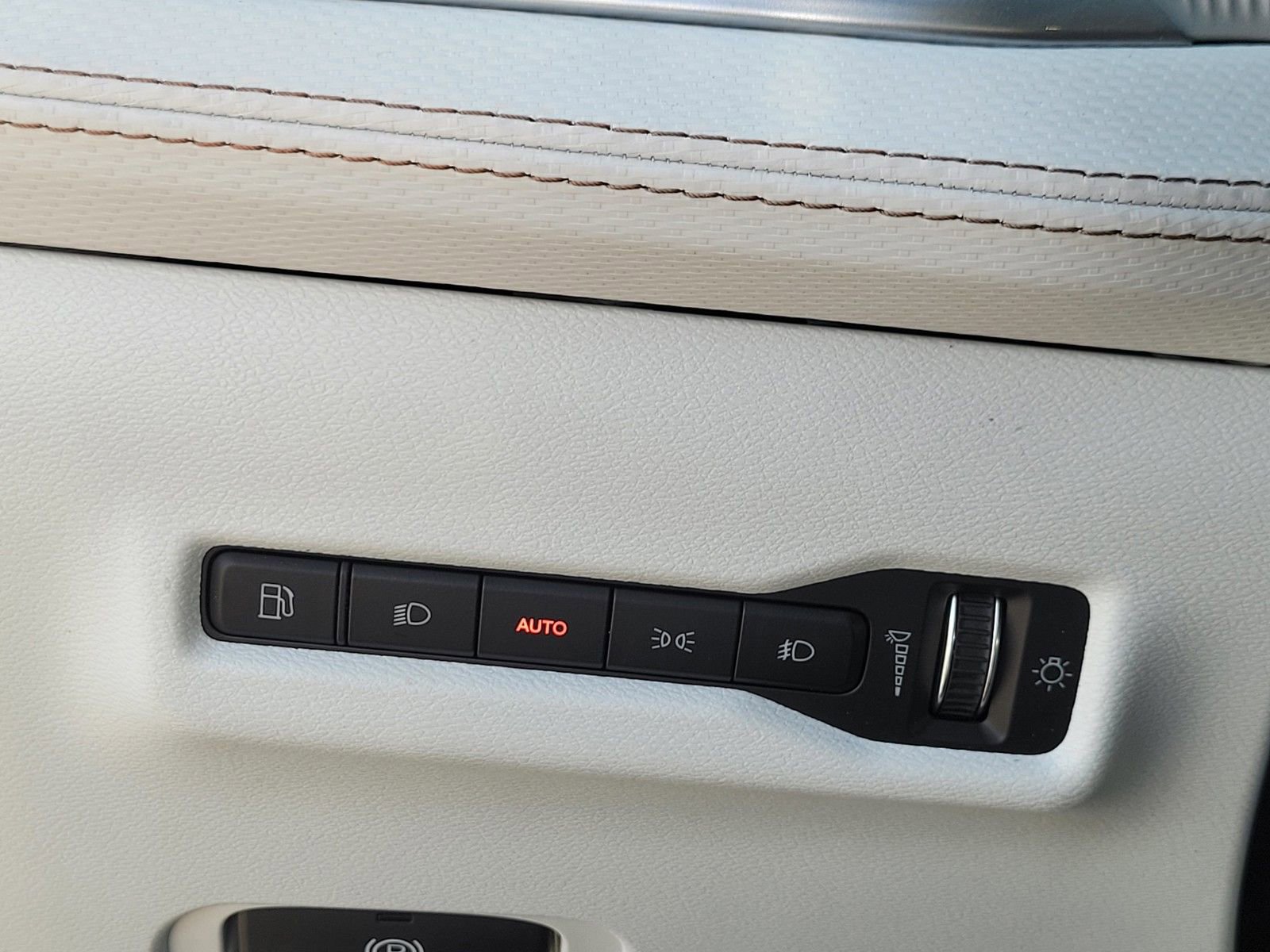 New 2026 Jeep Cherokee Limited image 23