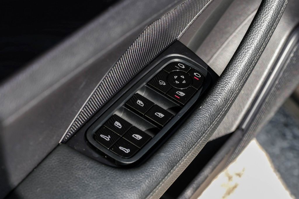 Used 2019 Porsche Panamera 4 image 39