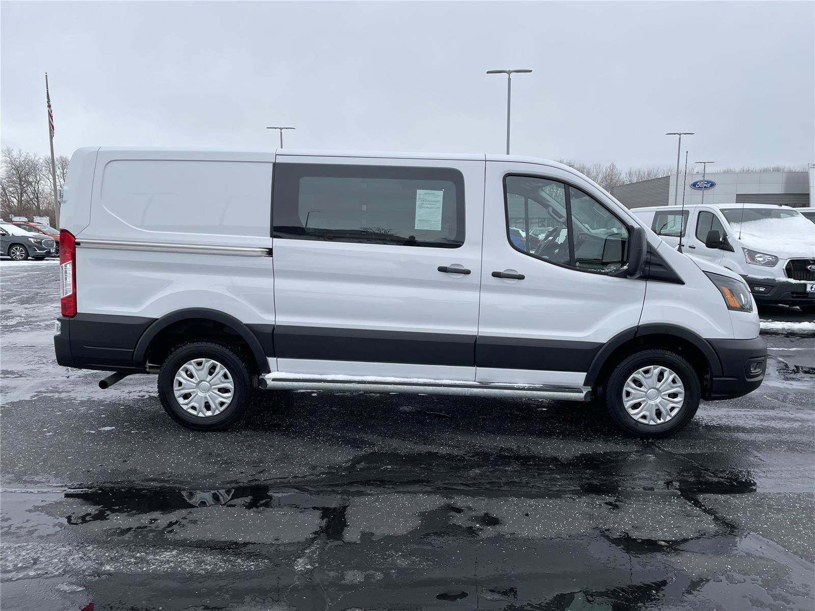 Used 2024 Ford Transit 250 Low Roof w/ Exterior Upgrade Package RWD image 9
