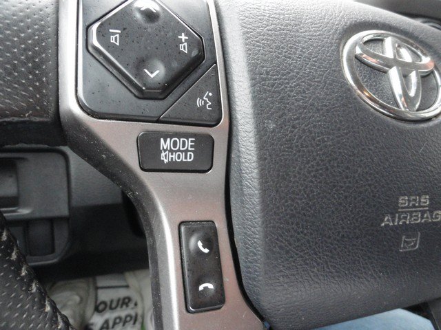 Used 2019 Toyota Tacoma SR5 AWD/4WD image 18