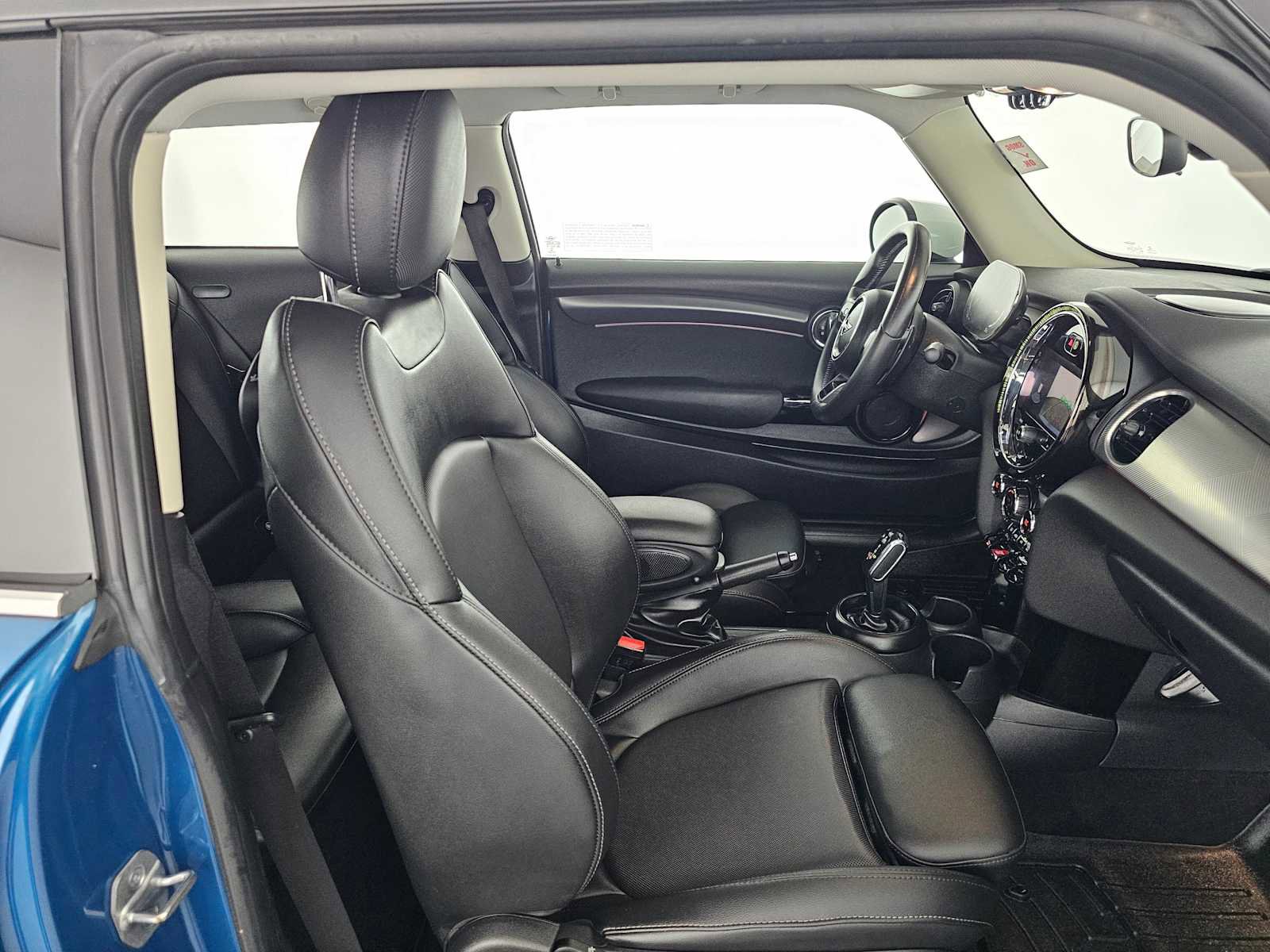 Used 2022 MINI Cooper S image 10