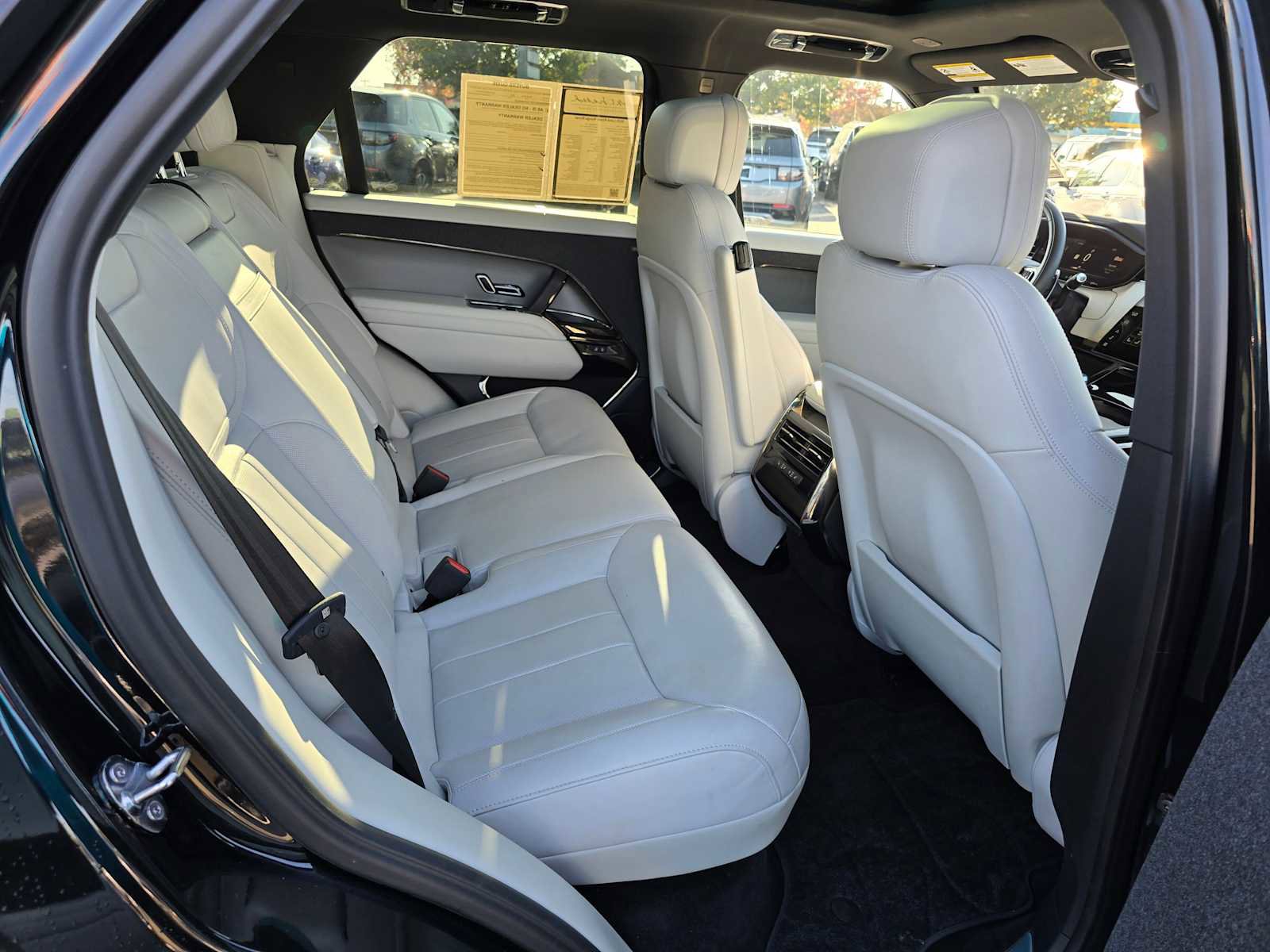 Certified 2025 Land Rover Range Rover Sport SE image 12