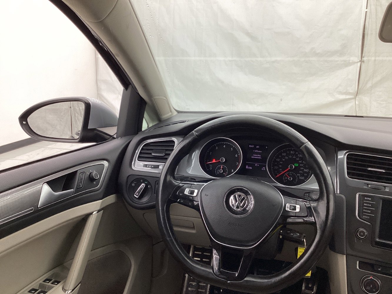 Used 2017 Volkswagen Golf Alltrack S image 30