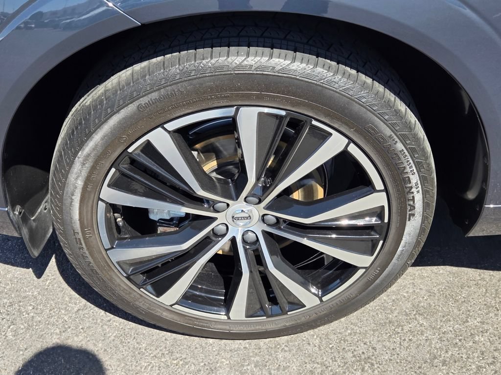 Used 2023 Volvo XC60 B5 Plus AWD/4WD image 4