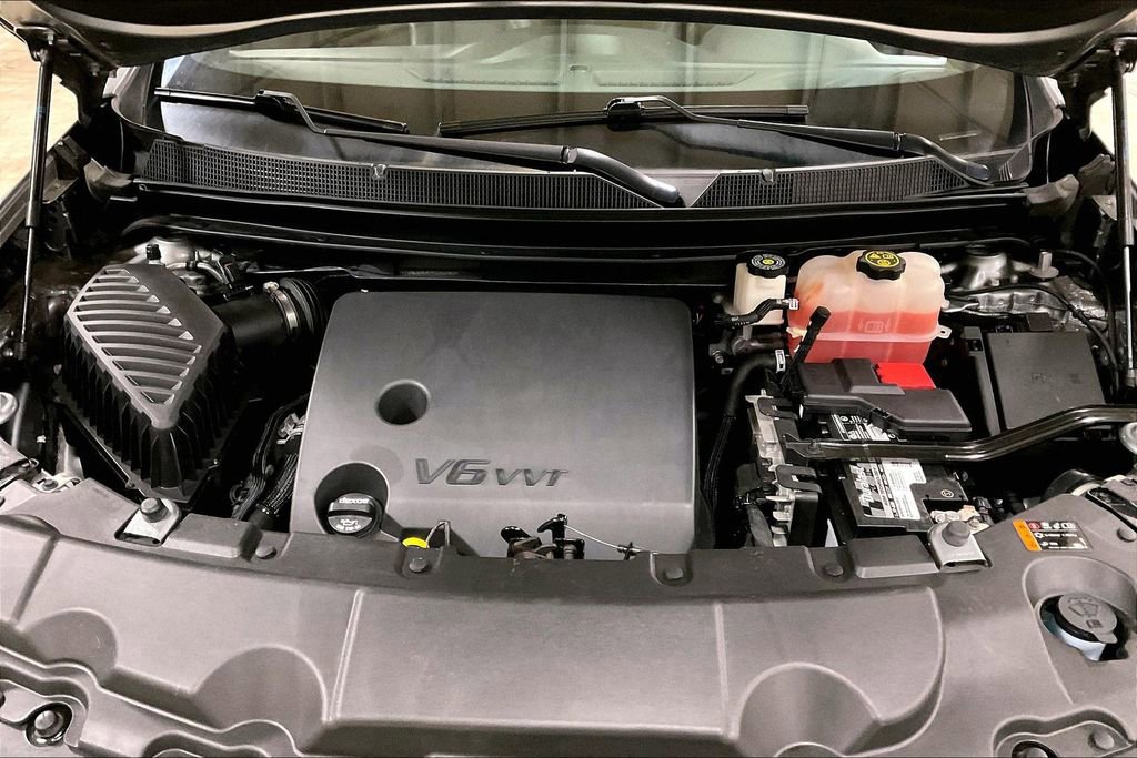 Used 2023 Chevrolet Traverse LT w/ LT Premium Package image 10