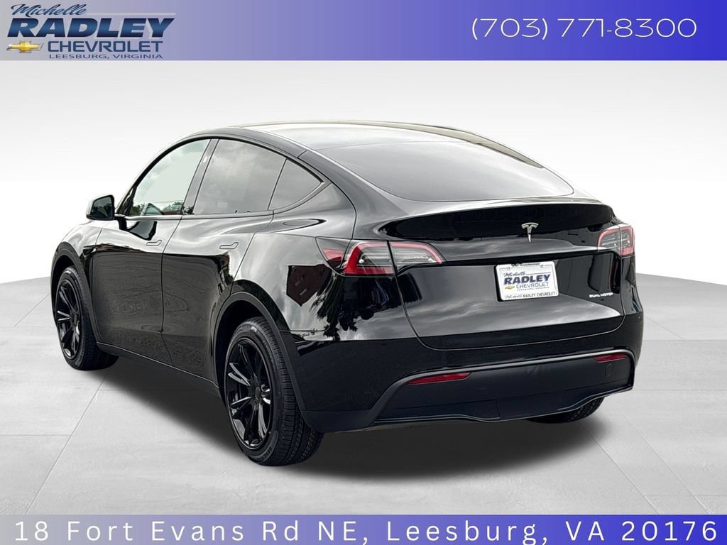 Used 2025 Tesla Model Y Long Range AWD/4WD image 3