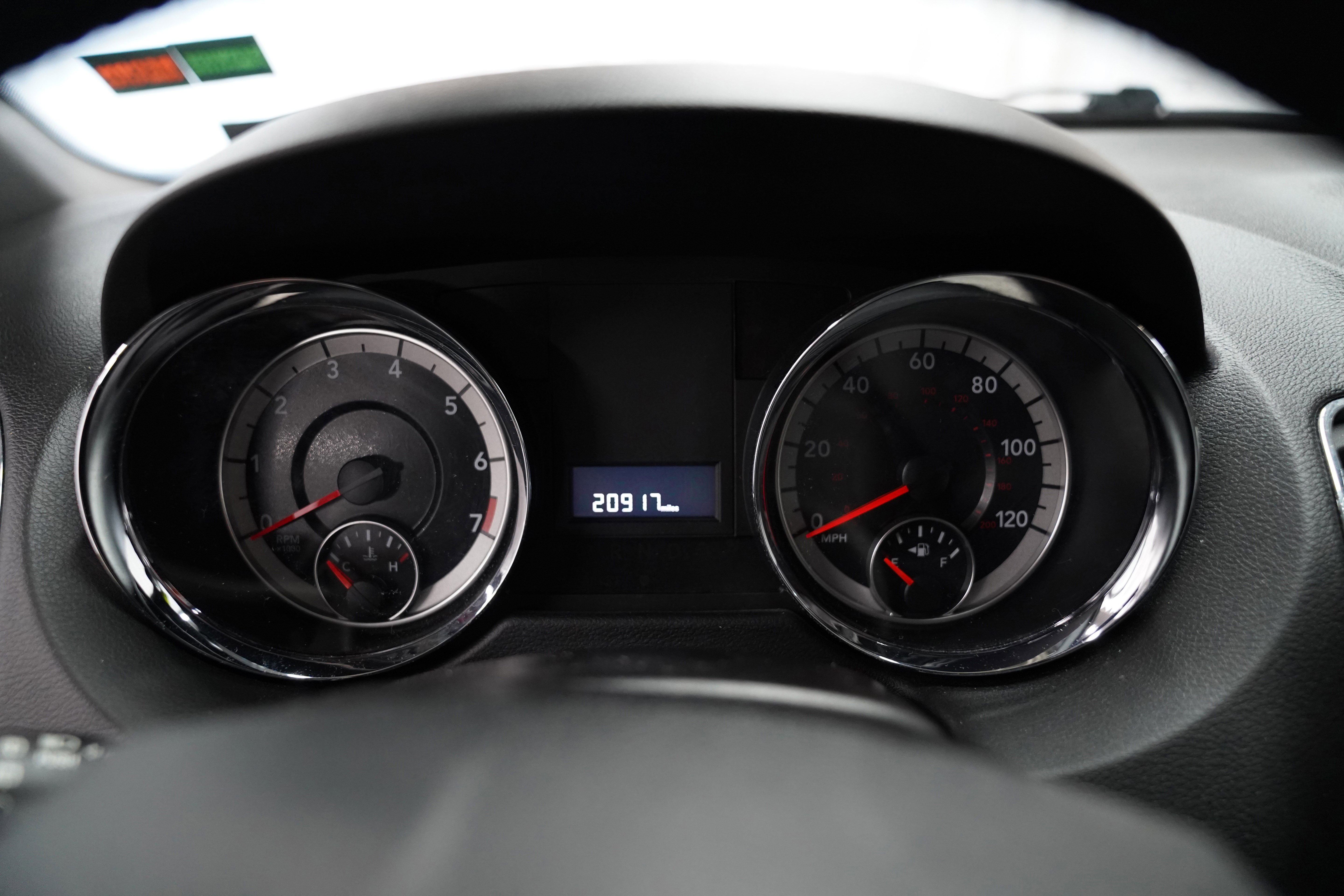 Used 2019 Dodge Grand Caravan SE FWD image 21