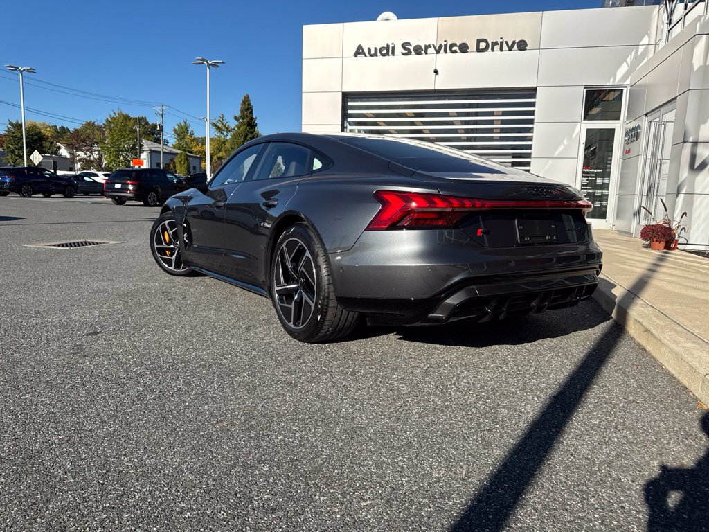 Used 2024 Audi RS e-tron GT w/ Carbon Performance Package AWD/4WD image 17