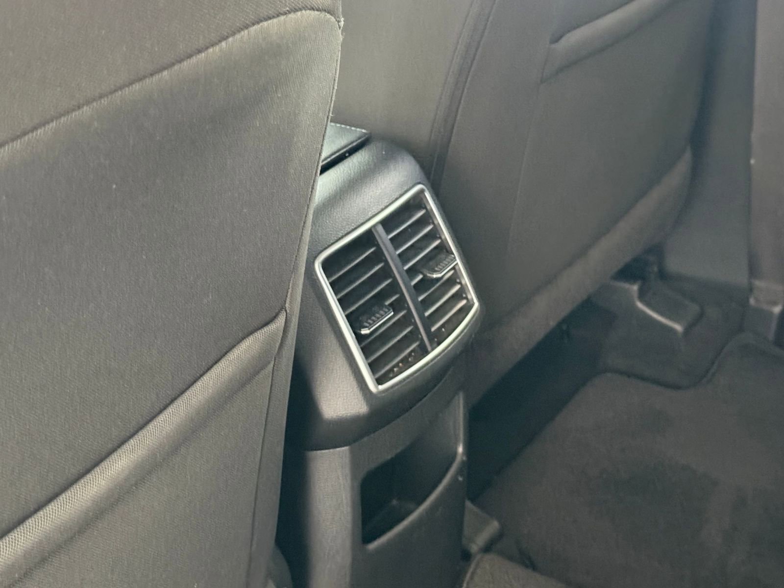 Used 2025 Kia Sportage LX image 22