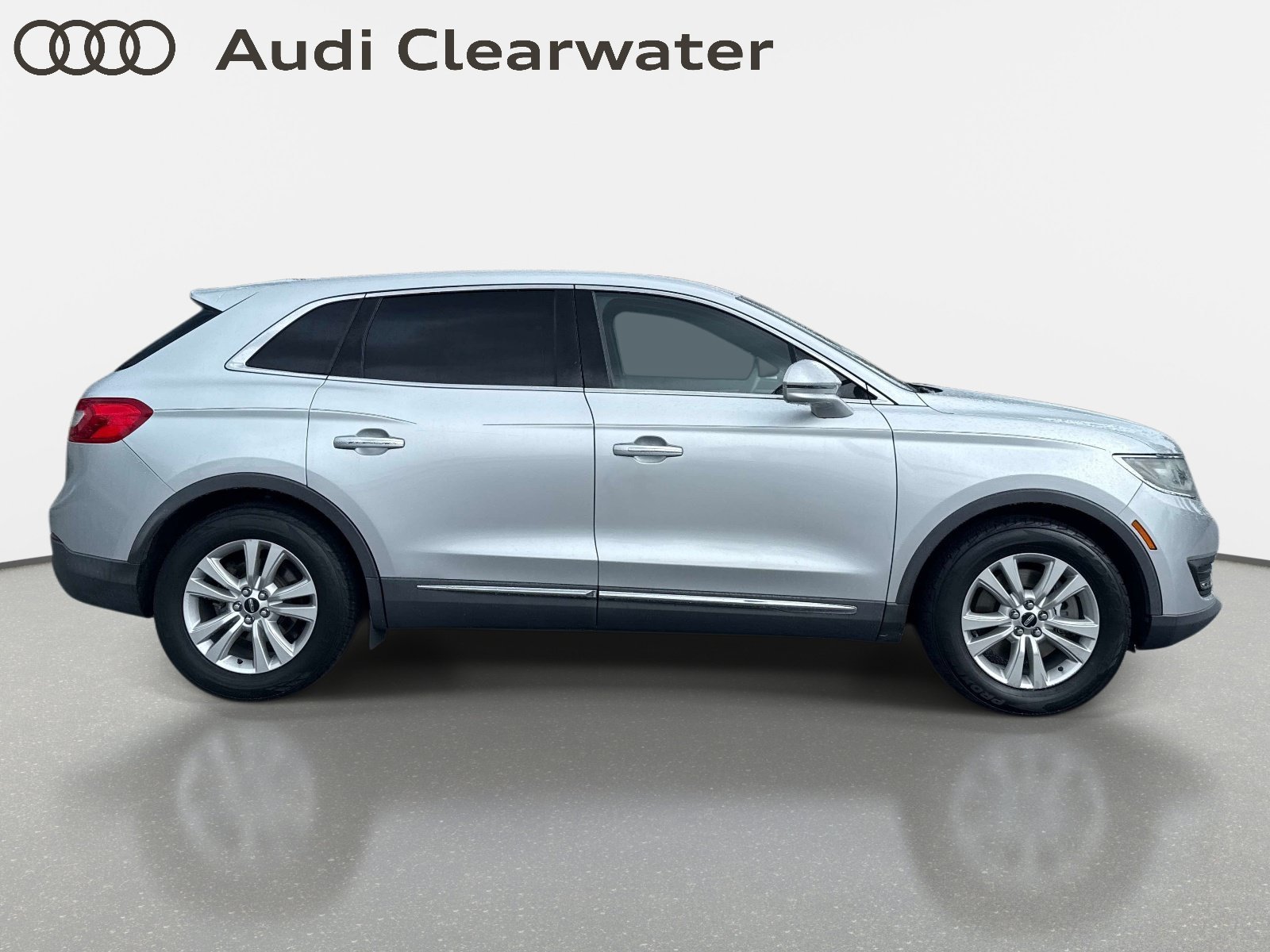 Used 2016 Lincoln MKX Premiere FWD image 5