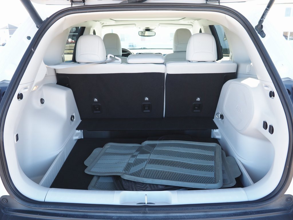 Used 2022 Jeep Cherokee Limited image 11