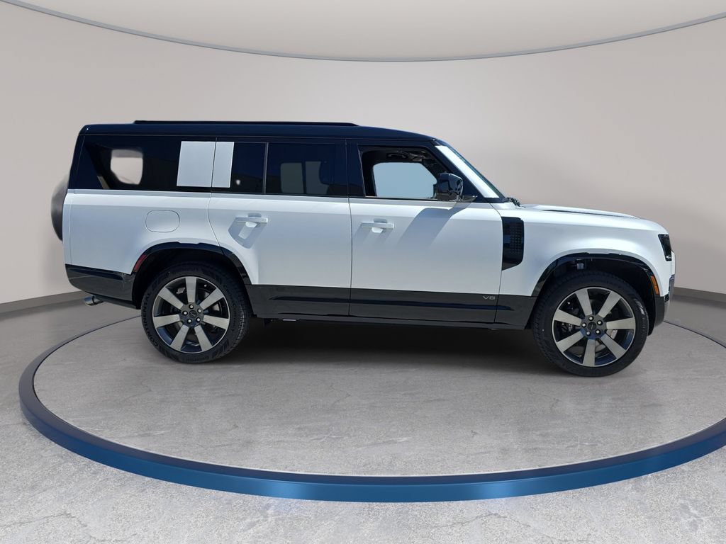 New 2026 Land Rover Defender 130 V8 AWD/4WD image 4
