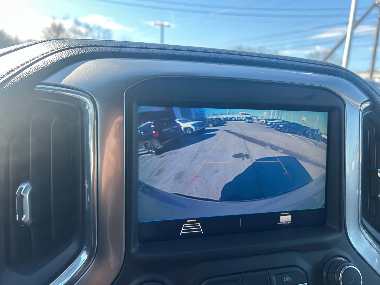 Used 2020 Chevrolet Silverado 1500 RST AWD/4WD image 19