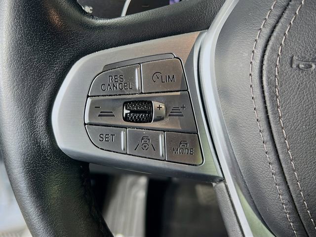 Used 2021 BMW X7 xDrive40i w/ Premium Package image 17