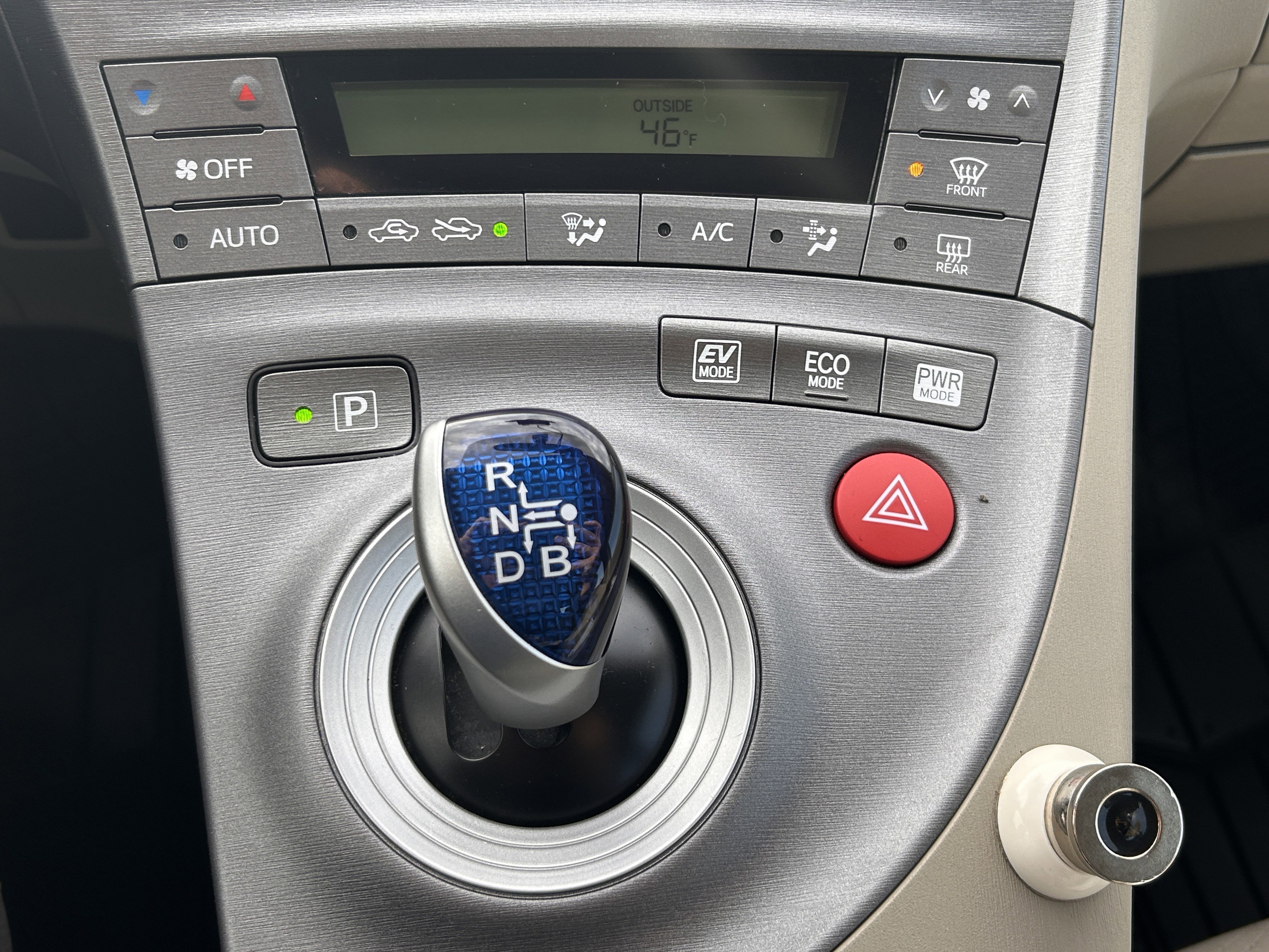 Used 2015 Toyota Prius Four image 14