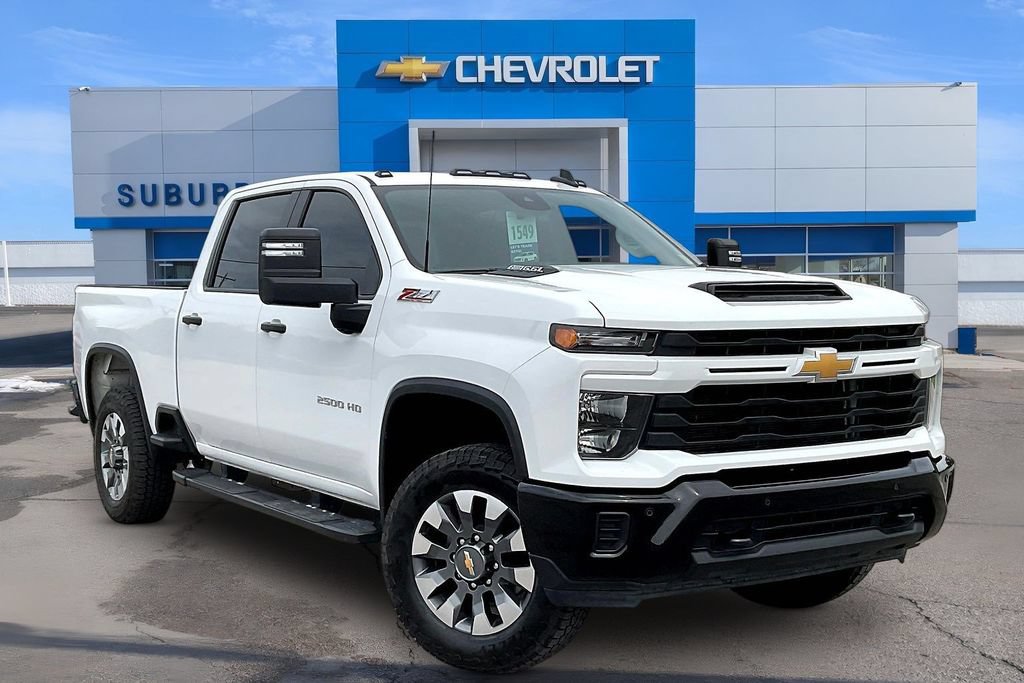 Used 2025 Chevrolet Silverado 2500 Custom w/ Custom Value Package AWD/4WD image 2