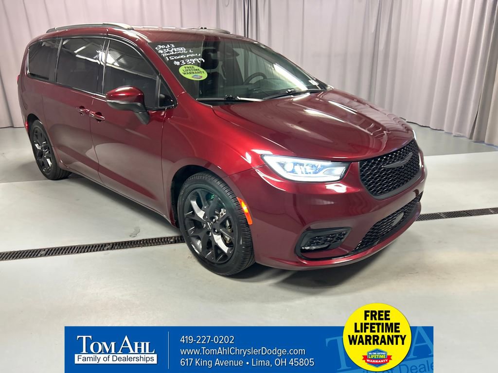 Used 2023 Chrysler Pacifica Touring-L w/ S Appearance Package