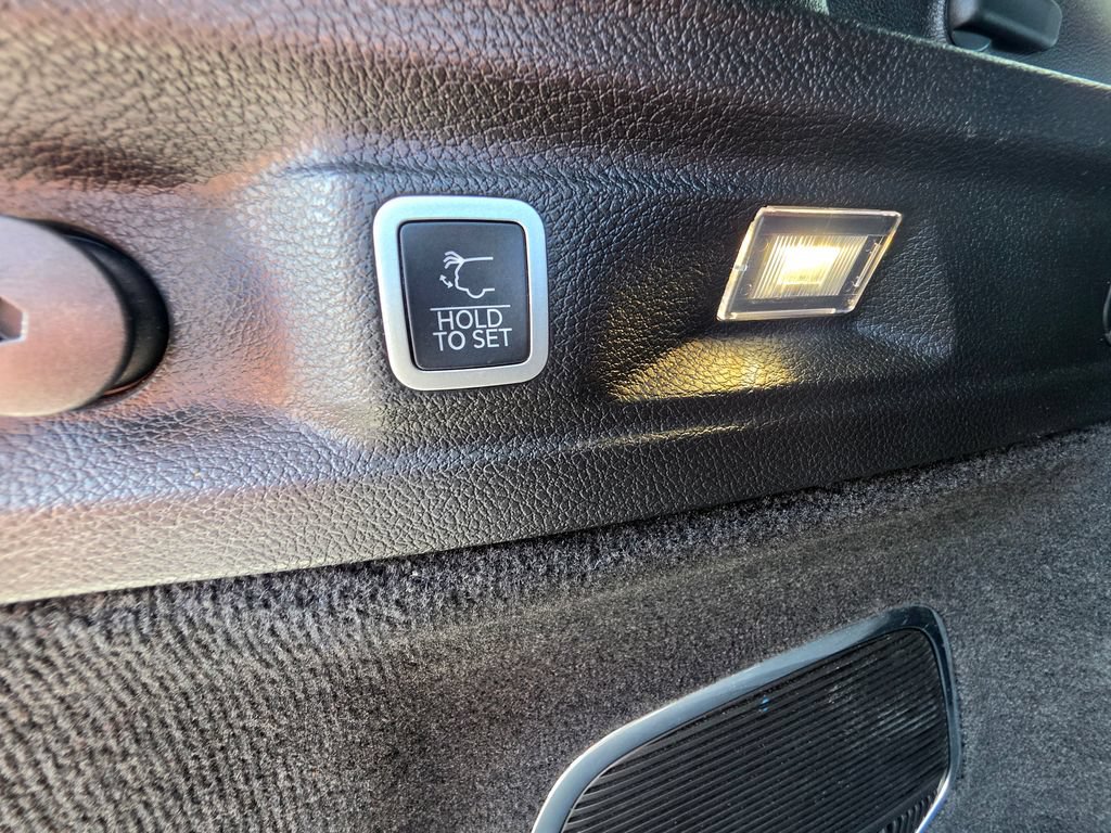 Used 2023 Jeep Grand Cherokee L Overland AWD/4WD image 10