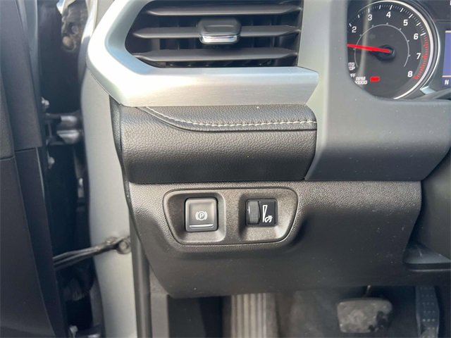 Used 2023 GMC Acadia SLT w/ Preferred Package image 22