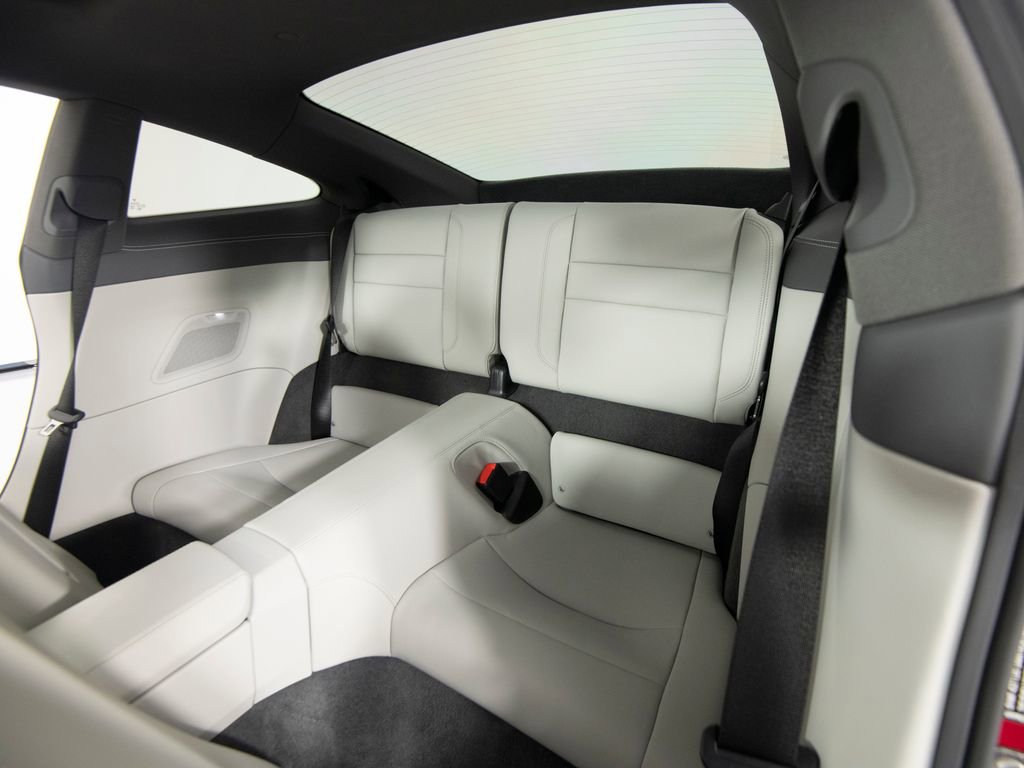 Certified 2024 Porsche 911 Carrera RWD image 37