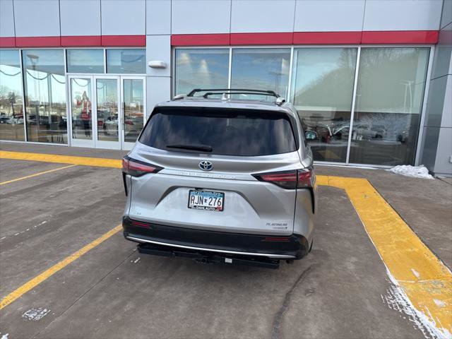 Certified 2024 Toyota Sienna Platinum image 12