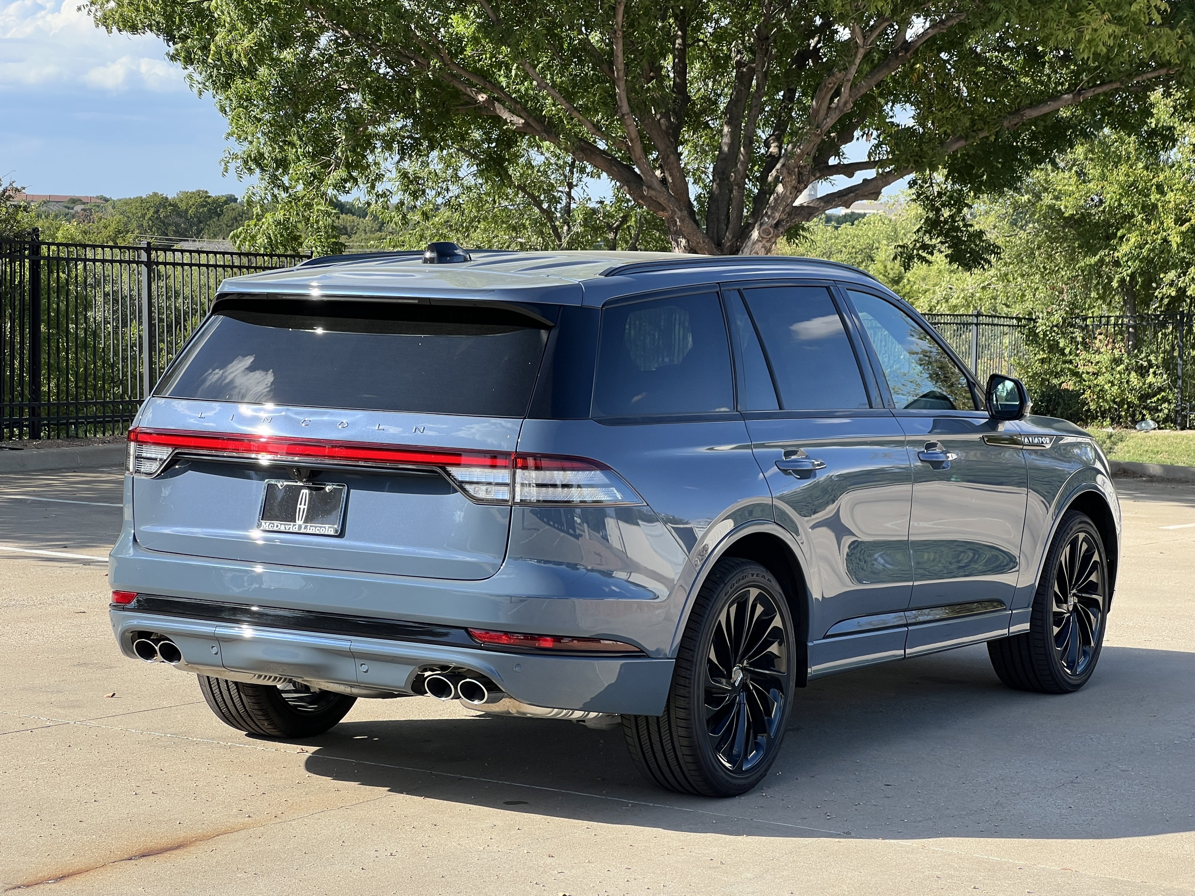 New 2026 Lincoln Aviator Reserve AWD/4WD image 9