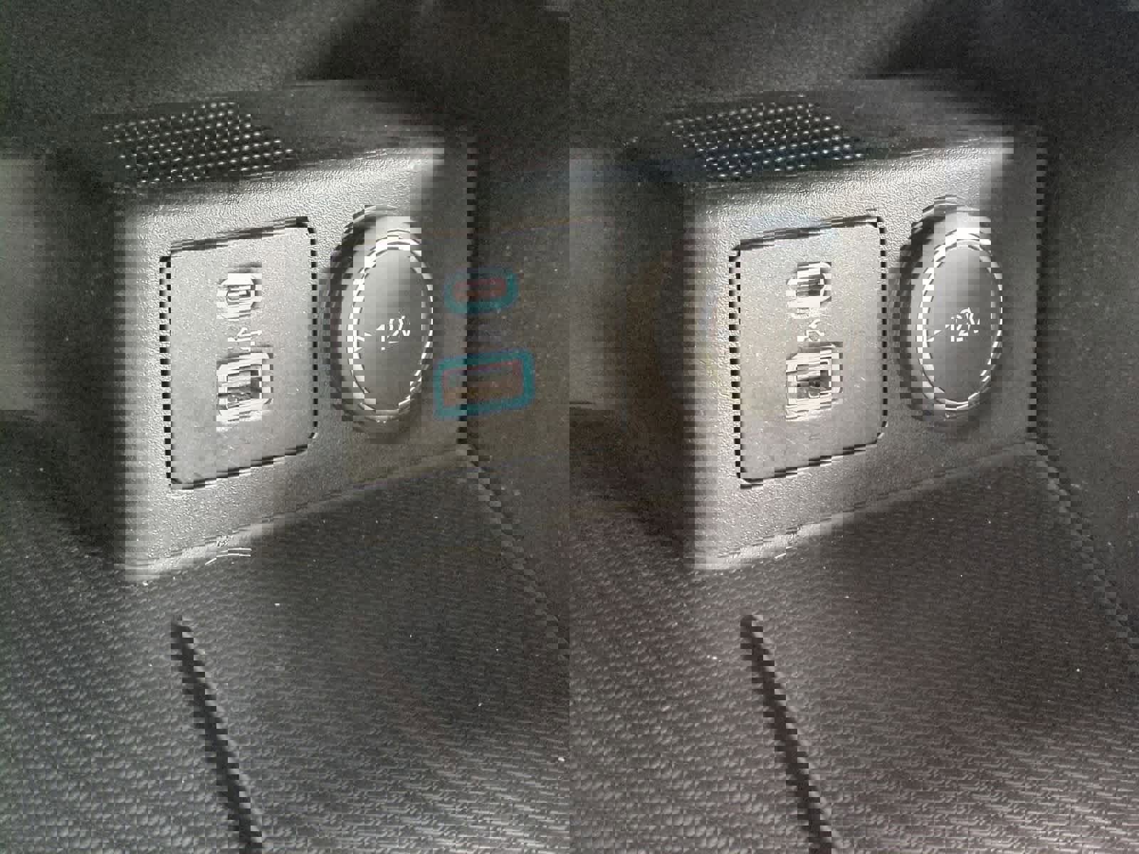 Used 2021 Ford Escape SE w/ SE Sport Appearance Package image 30