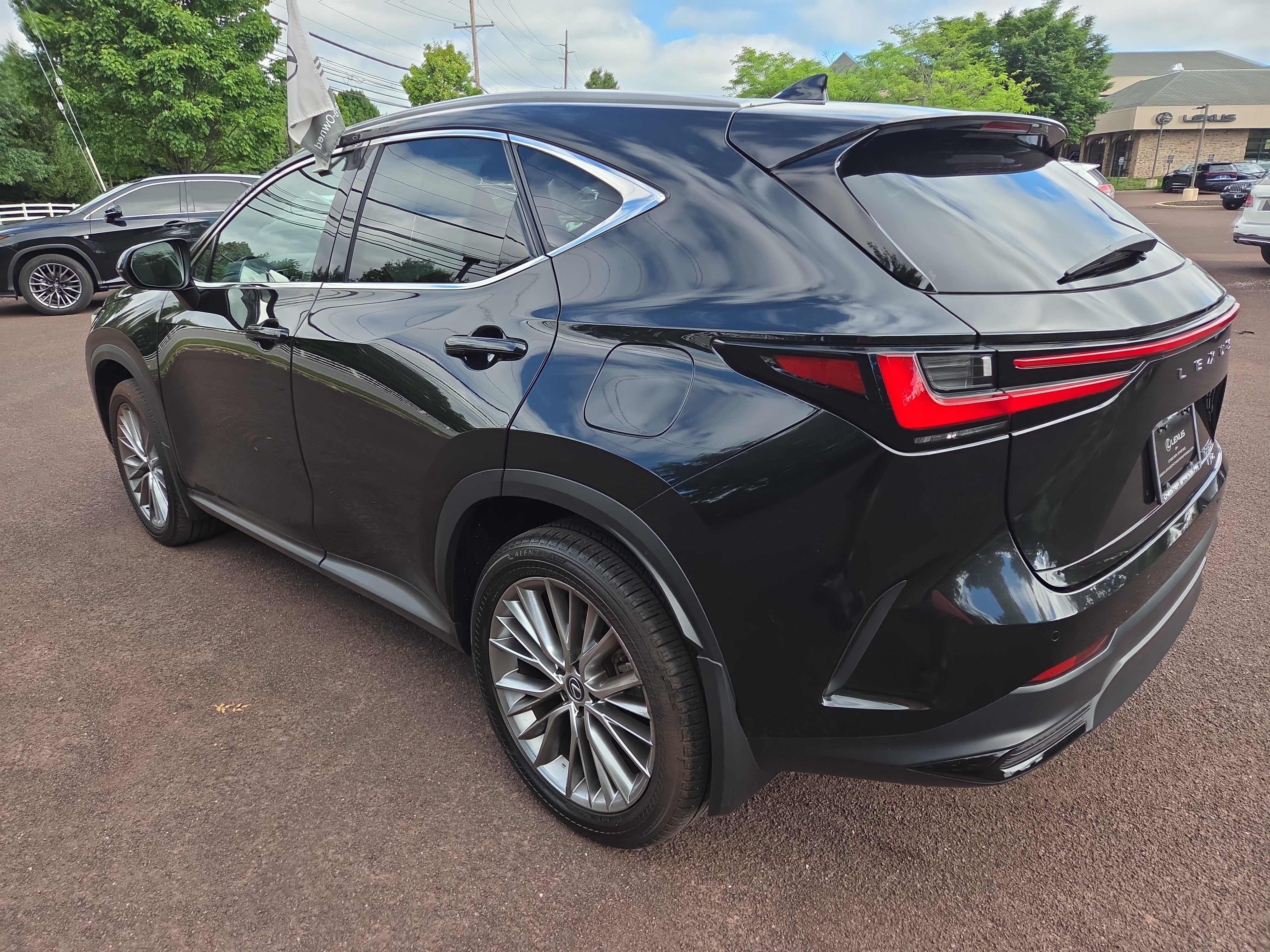 Certified 2025 Lexus NX 350 AWD w/ Accessory Package (2T) image 5